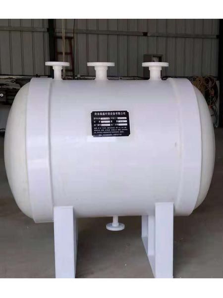 聚丙烯儲罐(臥式)